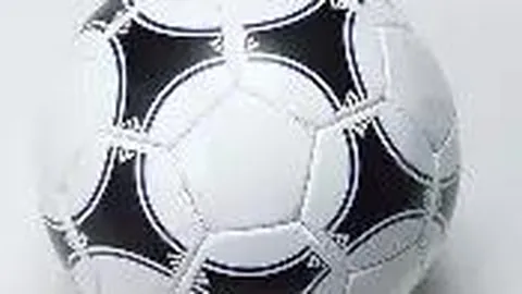 “晚间19时大放异彩！《新闻联播》公布中国足球好消息，国务院常会精准施策，一致点赞”