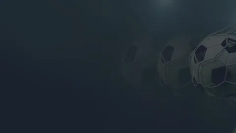 孙颖莎夺WTT新加坡赛女子单打冠军——据人民日报客户端报道